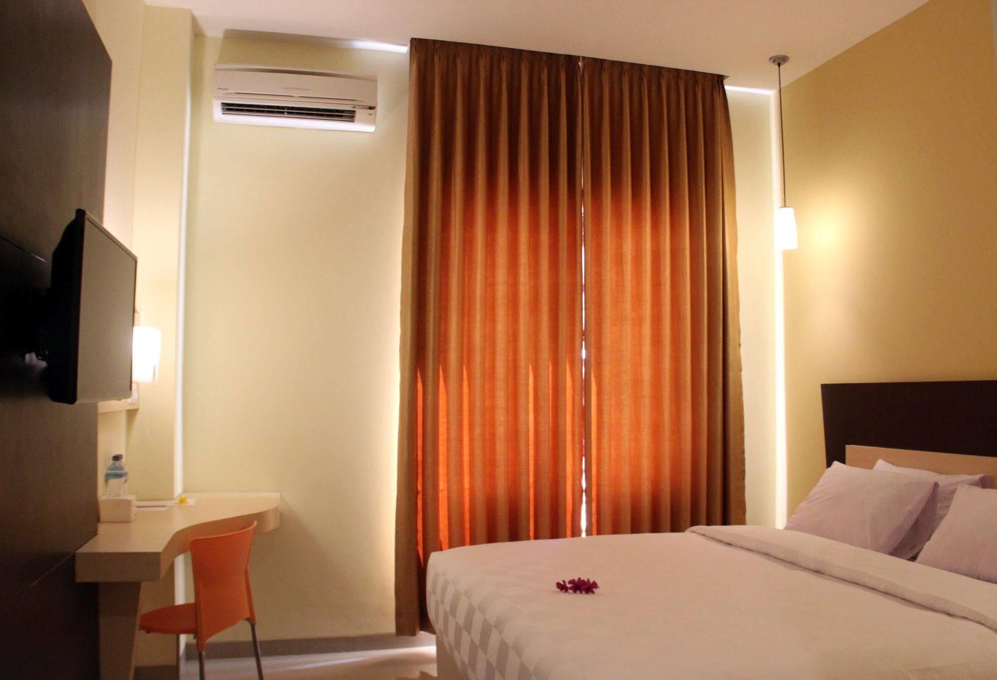 M Hotel Mataram Exterior foto